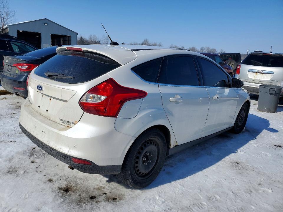 2013 Ford Focus Tita მანქანა იყიდება აუქციონზე, vin: 1FADP3N28DL366310, აუქციონის ნომერი: 77389545