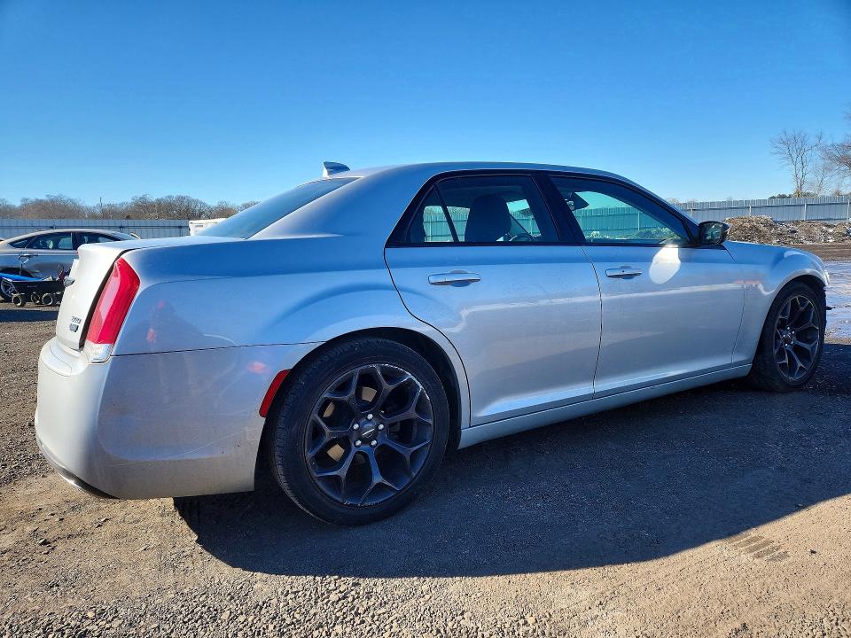 76018535 :رقم المزاد ، 2C3CCAAG2KH711059 vin ، 2019 Chrysler 300 مزاد بيع