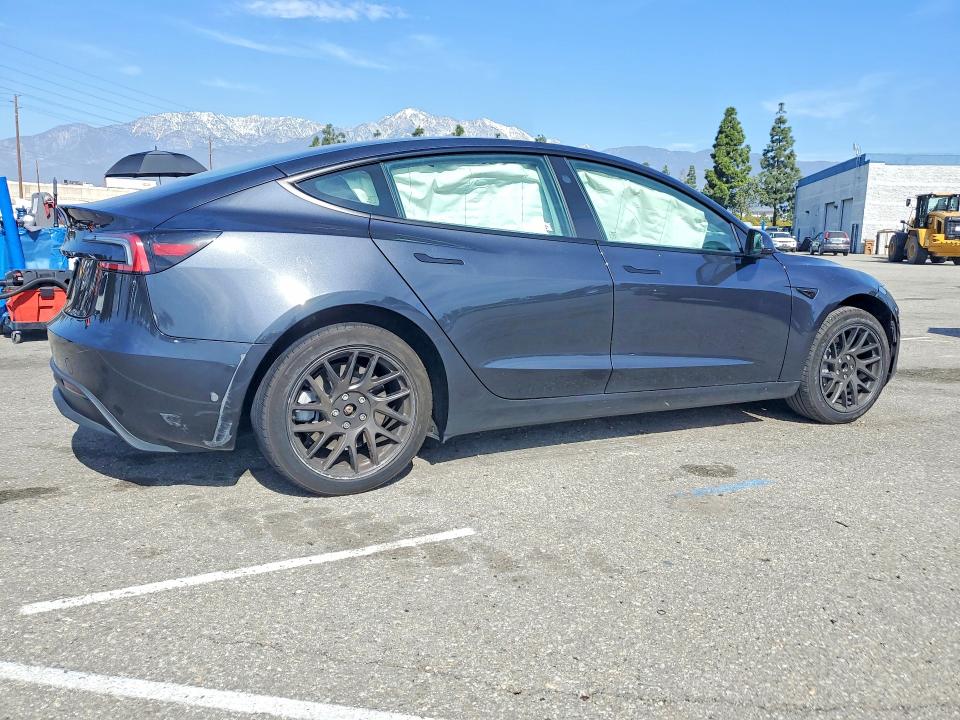 Auction sale of the 2025 Tesla Model 3, vin: 5YJ3E1EAXSF878660, lot number: 78371185