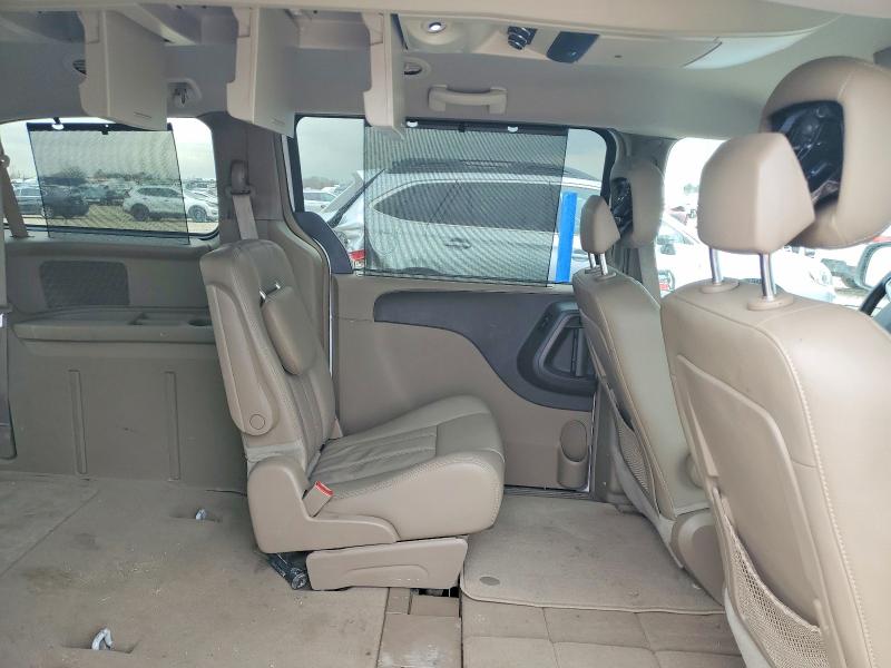 76463905 :رقم المزاد ، 2C4RC1CG7FR620954 vin ، 2015 Chrysler Town & Country مزاد بيع