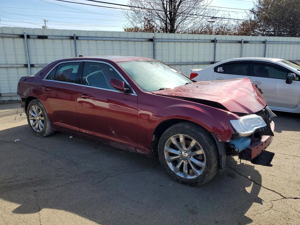Продажа на аукционе авто 2017 Chrysler 300, vin: 2C3CCARGXHH521913, номер лота: 79009895