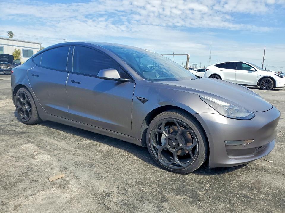 78329935 :رقم المزاد ، 5YJ3E1EB0MF001719 vin ، 2021 Tesla Model 3 مزاد بيع