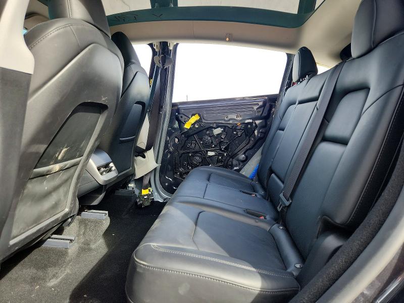 2024 Tesla Model Y მანქანა იყიდება აუქციონზე, vin: 7SAYGDEDXRF037897, აუქციონის ნომერი: 77627875