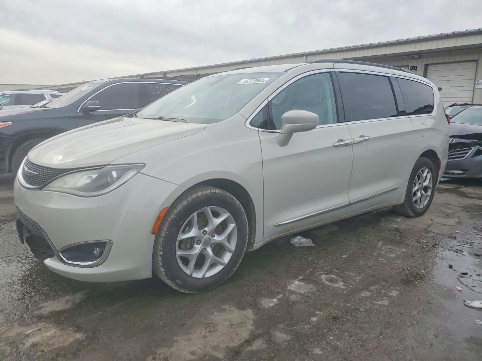 76319645 :رقم المزاد ، 2C4RC1BG9HR560759 vin ، 2017 Chrysler Pacifica مزاد بيع