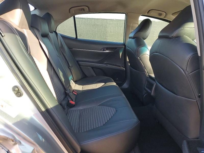 77851675 :رقم المزاد ، 4T1B11HK2KU750198 vin ، 2019 Toyota Camry Se Automatic مزاد بيع