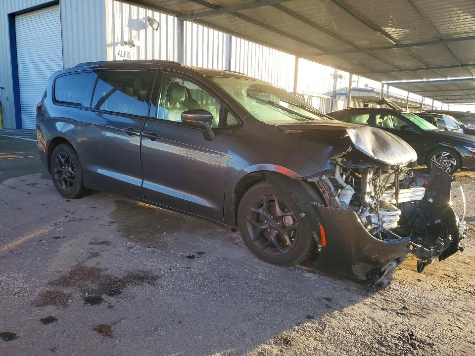 77232995 :رقم المزاد ، 2C4RC1BG4JR198250 vin ، 2018 Chrysler Pacifica مزاد بيع