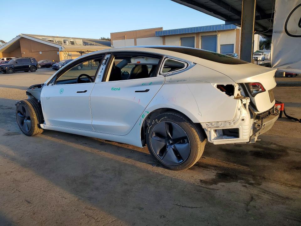 2020 Tesla Model 3 მანქანა იყიდება აუქციონზე, vin: 5YJ3E1EA3LF612737, აუქციონის ნომერი: 75653925