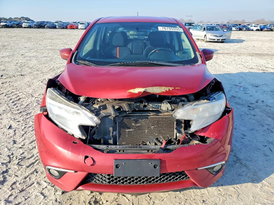 2015 Nissan Versa Note მანქანა იყიდება აუქციონზე, vin: 3N1CE2CP4FL440496, აუქციონის ნომერი: 76795555