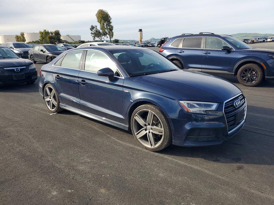 Продаж на аукціоні авто 2017 Audi A3, vin: WAUGUGFF7H1044507, номер лоту: 79269985