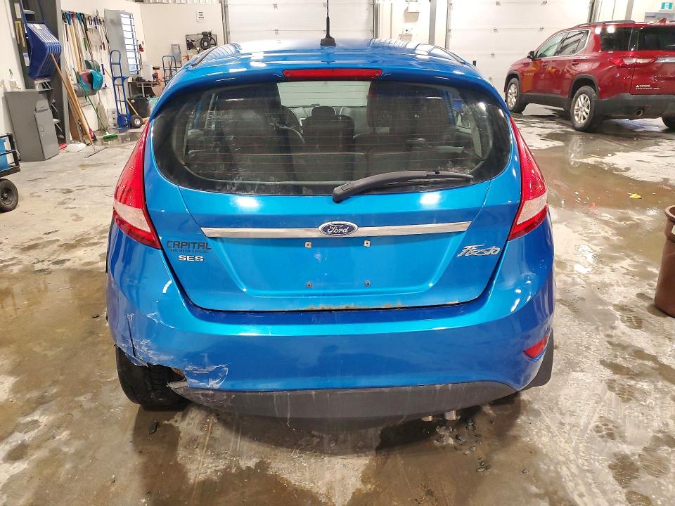 72734525 :رقم المزاد ، 3FADP4FJ8CM193056 vin ، 2012 Ford Fiesta مزاد بيع