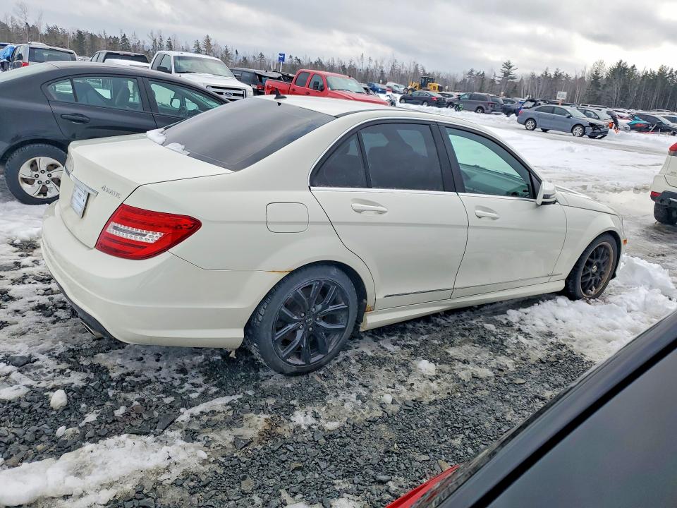 2012 Mercedes-benz C მანქანა იყიდება აუქციონზე, vin: WDDGF8BB3CA638712, აუქციონის ნომერი: 78471205