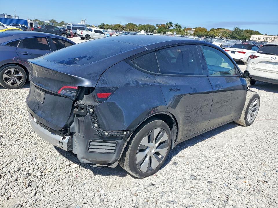 78534525 :رقم المزاد ، 7SAYGDED8RF055718 vin ، 2024 Tesla Model Y مزاد بيع
