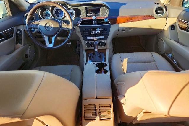 2014 Mercedes-benz C მანქანა იყიდება აუქციონზე, vin: WDDGF8AB2EA913135, აუქციონის ნომერი: 78808615