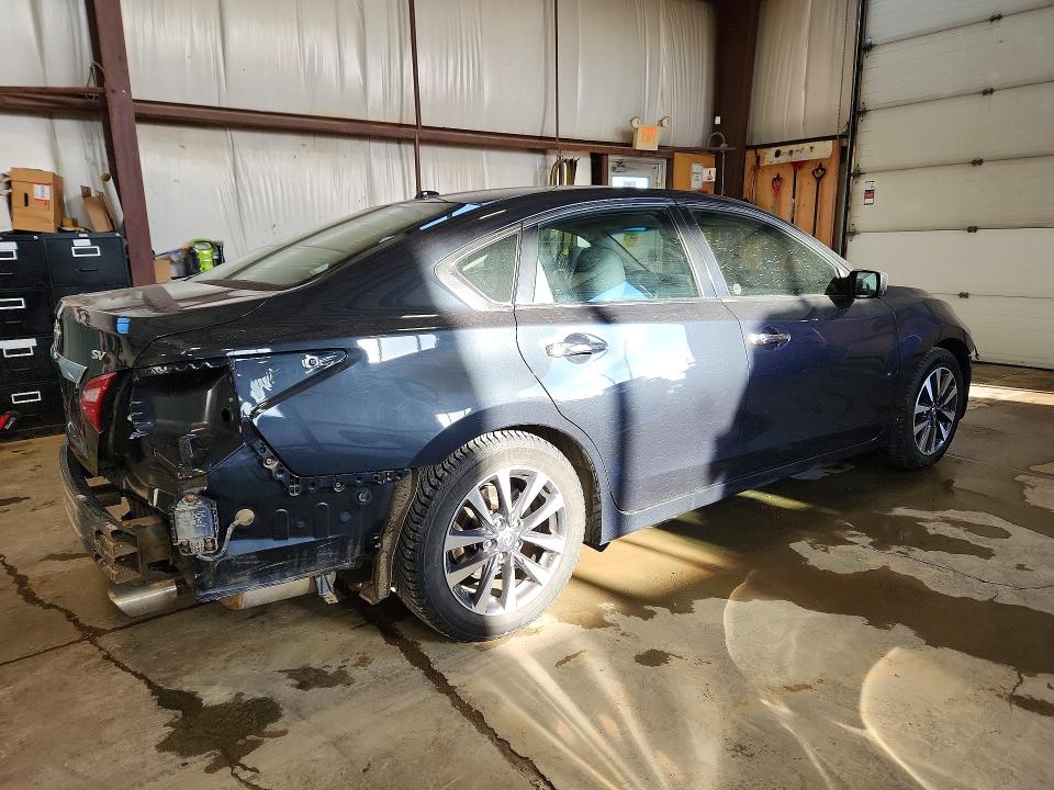 2017 Nissan Altima მანქანა იყიდება აუქციონზე, vin: 1N4AL3AP0HC286229, აუქციონის ნომერი: 75784215
