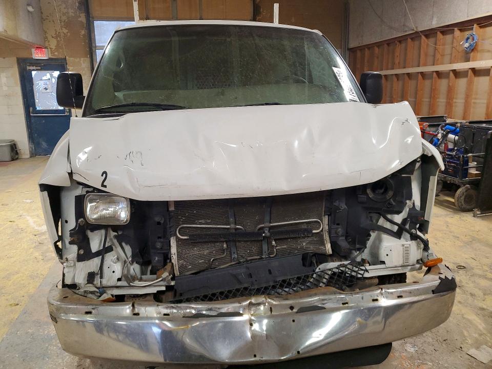 75624335 :رقم المزاد ، 1GCWGFCA0E1162290 vin ، 2014 Chev Express G2500 مزاد بيع