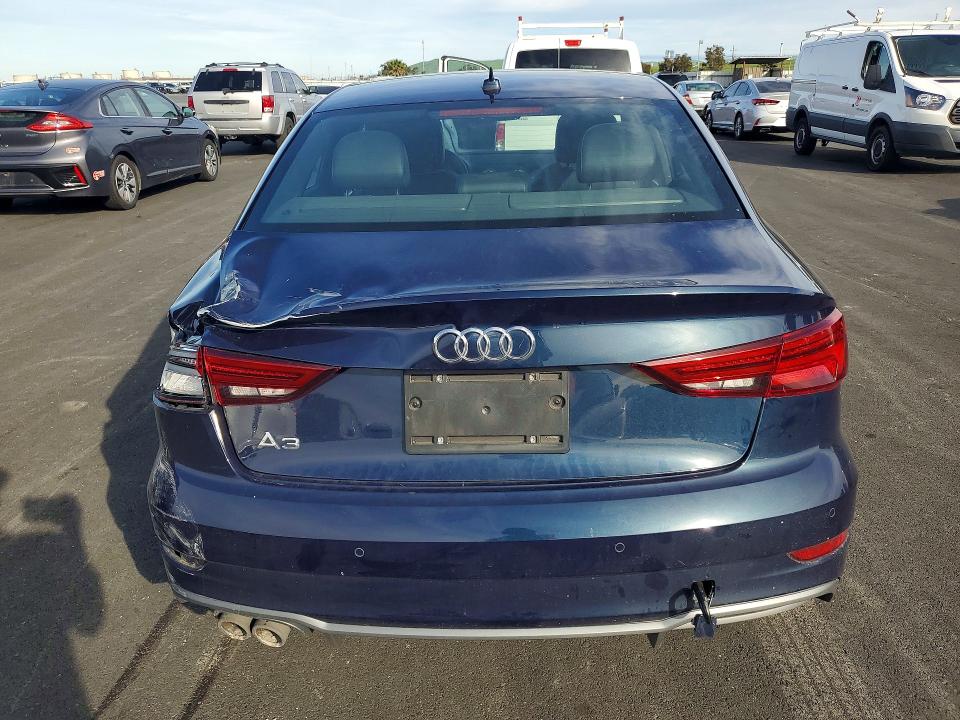 Продаж на аукціоні авто 2017 Audi A3, vin: WAUGUGFF7H1044507, номер лоту: 79269985