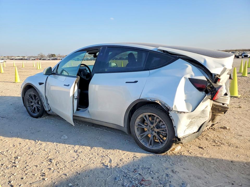 Продаж на аукціоні авто 2024 Tesla Model Y, vin: 7SAYGDED6RA334582, номер лоту: 76716645