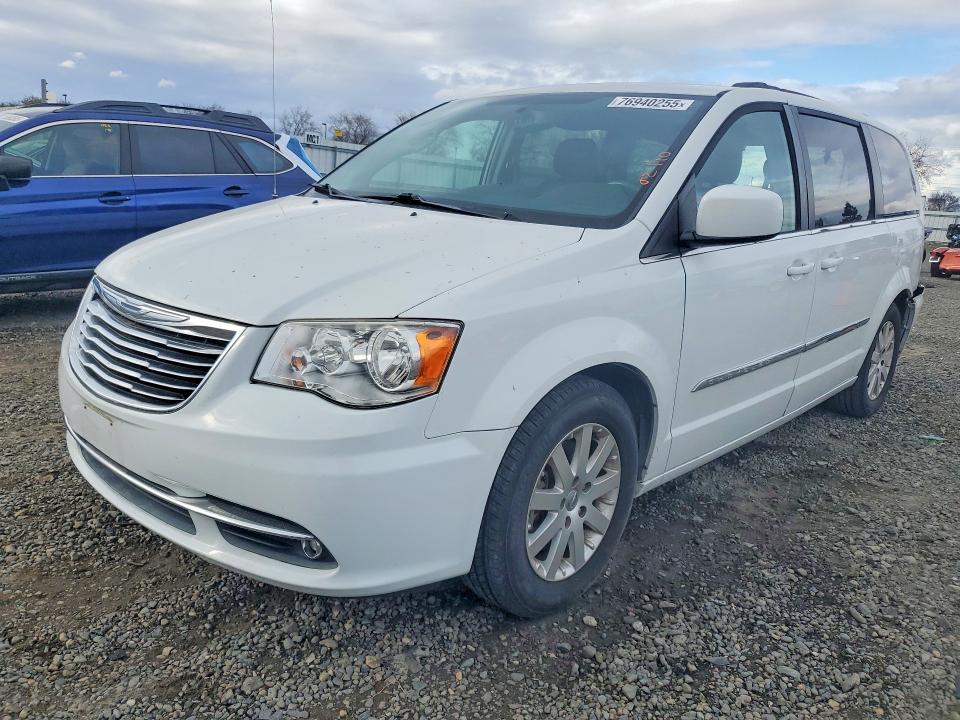 Auction sale of the 2016 Chrysler Town & Country, vin: 2C4RC1BG8GR290616, lot number: 76940255