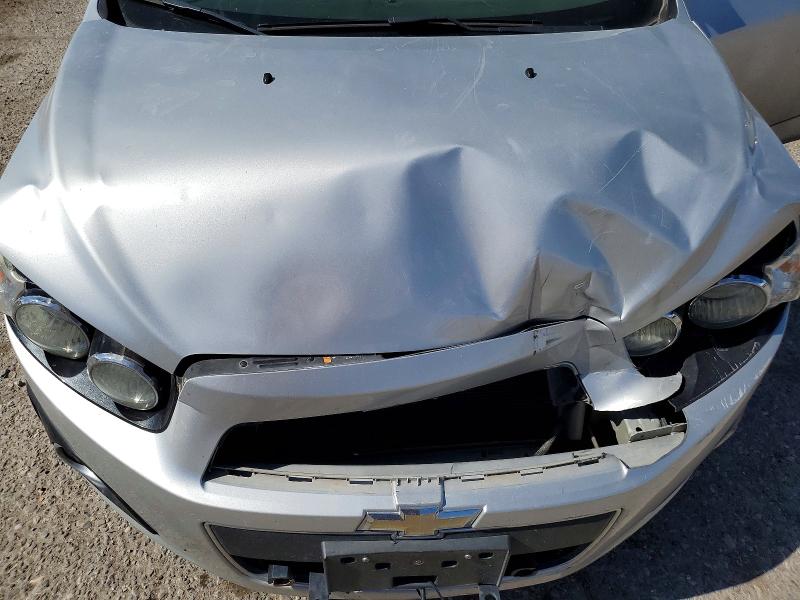 79055715 :رقم المزاد ، 1G1JE6SB8F4188834 vin ، 2015 Chevrolet Sonic مزاد بيع