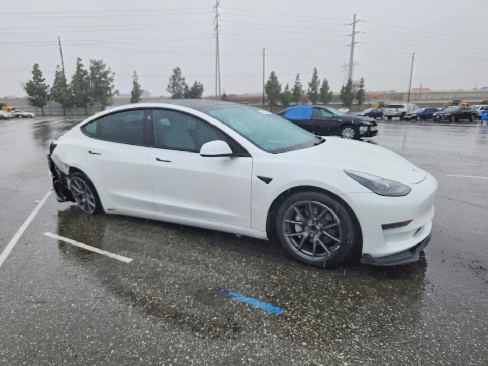 2023 Tesla Model 3 მანქანა იყიდება აუქციონზე, vin: 5YJ3E1EAXPF711142, აუქციონის ნომერი: 77643205