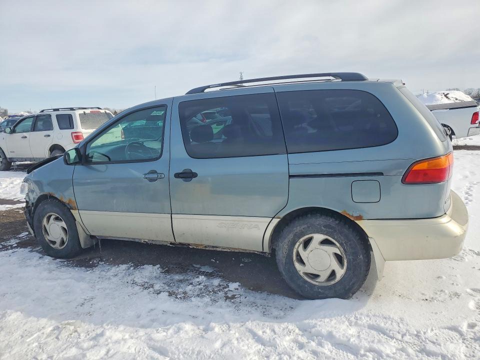 78651715 :رقم المزاد ، 4T3ZF13C4YU273211 vin ، 2000 Toyota Sienna مزاد بيع