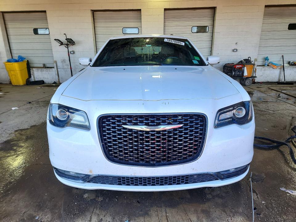 Aukcja sprzedaży 2015 Chrysler 300, vin: 2C3CCABT0FH739461, numer aukcji: 78970095