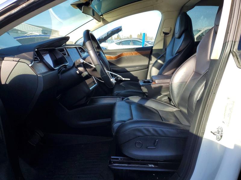 77357115 :رقم المزاد ، 5YJXCBE24HF066771 vin ، 2017 Tesla Model X مزاد بيع