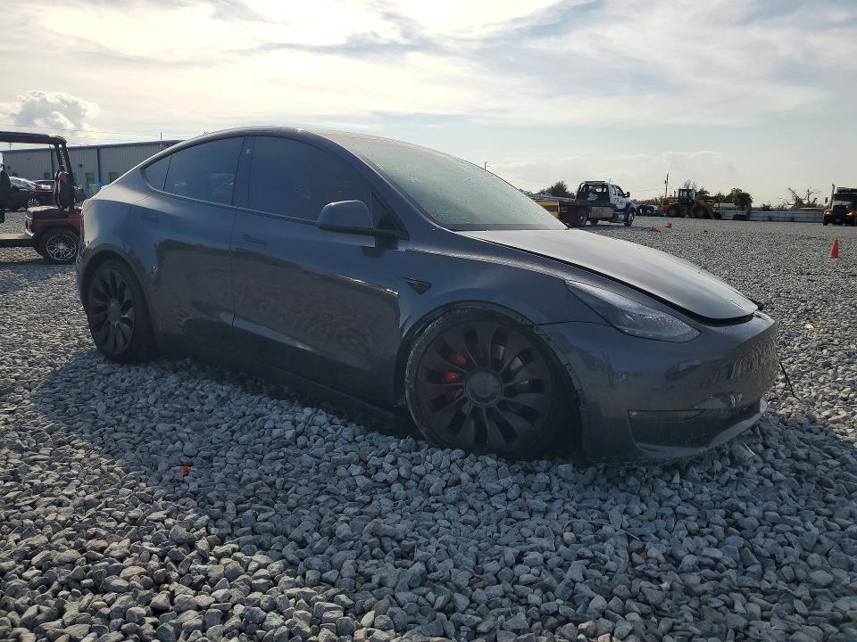 76728055 :رقم المزاد ، 7SAYGDEF9NF452012 vin ، 2022 Tesla Model Y مزاد بيع