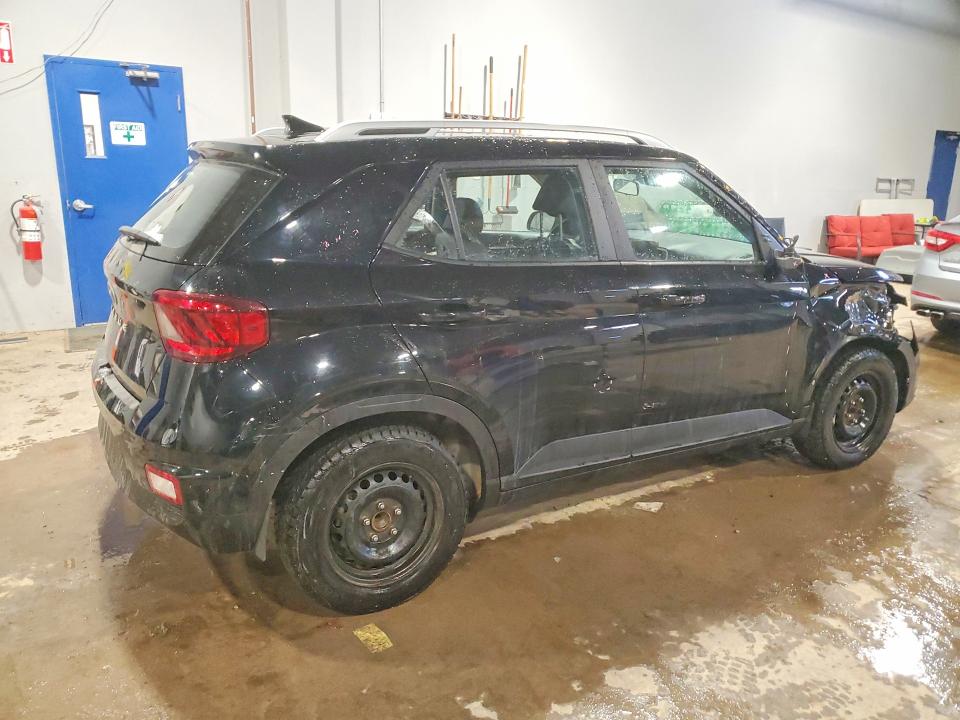 76138685 :رقم المزاد ، KMHRC8A35NU144631 vin ، 2022 Hyundai Venue مزاد بيع