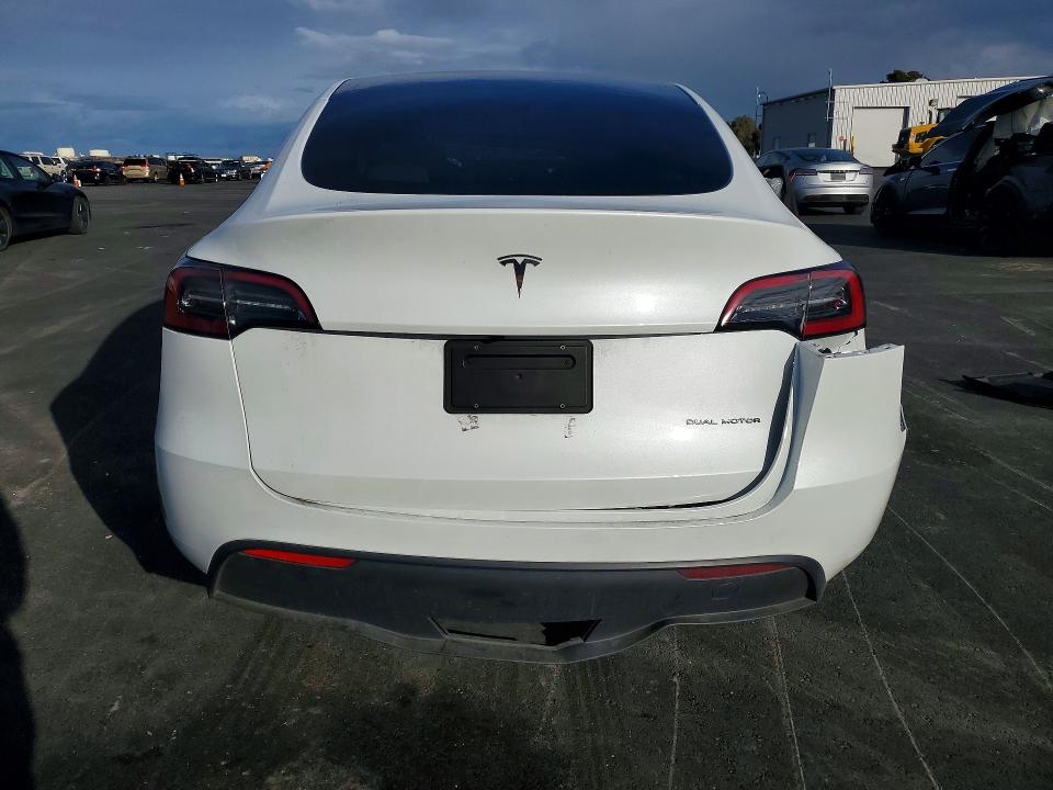 77708215 :رقم المزاد ، 7SAYGDEE1RF059599 vin ، 2024 Tesla Model Y مزاد بيع