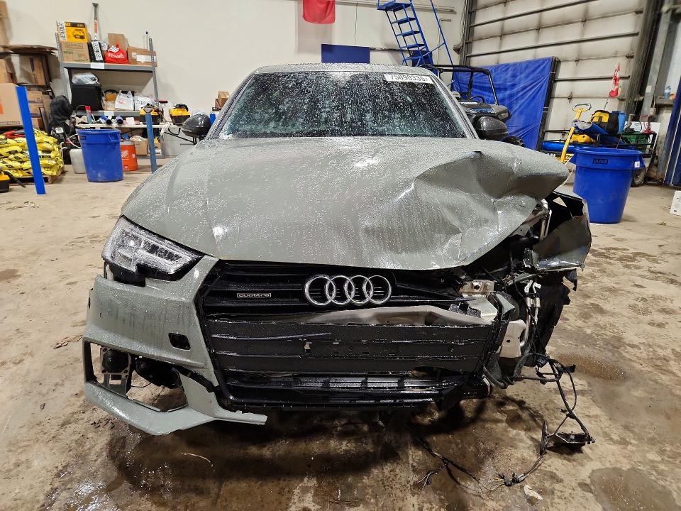 2018 Audi A4 მანქანა იყიდება აუქციონზე, vin: WAUFNAF43JA141035, აუქციონის ნომერი: 75890335