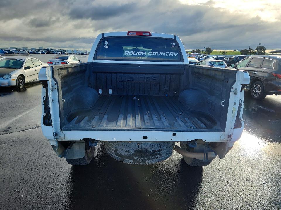 Продажа на аукционе авто 2016 Toyota Tundra, vin: 5TFEM5F19GX107282, номер лота: 77050195