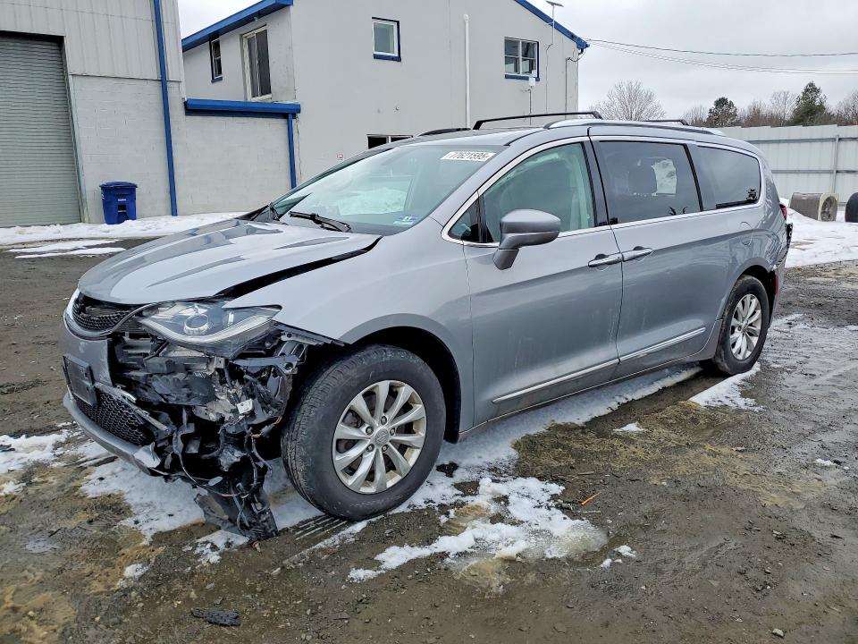 Продажа на аукционе авто 2019 Chrysler Pacifica, vin: 2C4RC1BG1KR609816, номер лота: 77621595