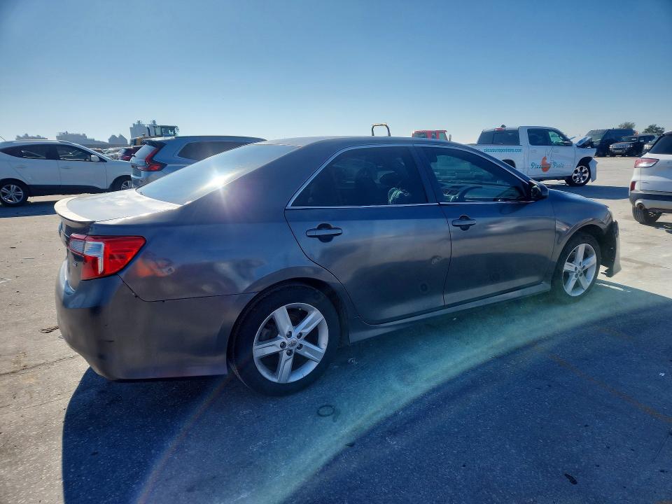 2014 Toyota Camry მანქანა იყიდება აუქციონზე, vin: 4T1BF1FK3EU750686, აუქციონის ნომერი: 75490725