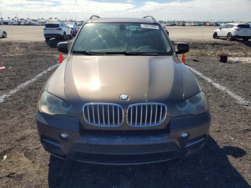 75873995 :رقم المزاد ، 5UXZV4C53D0B01578 vin ، 2013 Bmw X5 مزاد بيع