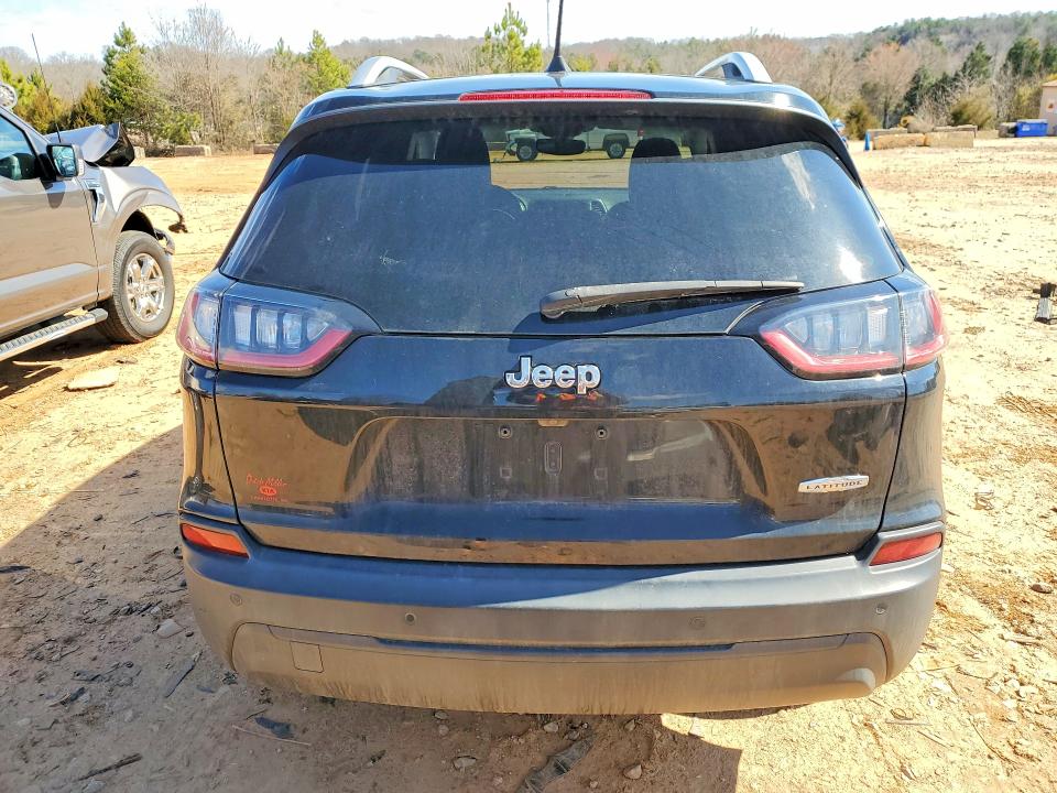 2019 Jeep Cherokee მანქანა იყიდება აუქციონზე, vin: 1C4PJLLB4KD111382, აუქციონის ნომერი: 77648475