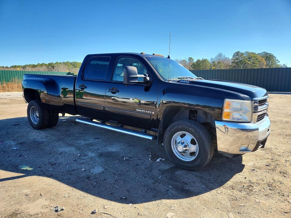 76644205 :رقم المزاد ، 1GCJK33638F118570 vin ، 2008 Chevrolet Silverado مزاد بيع