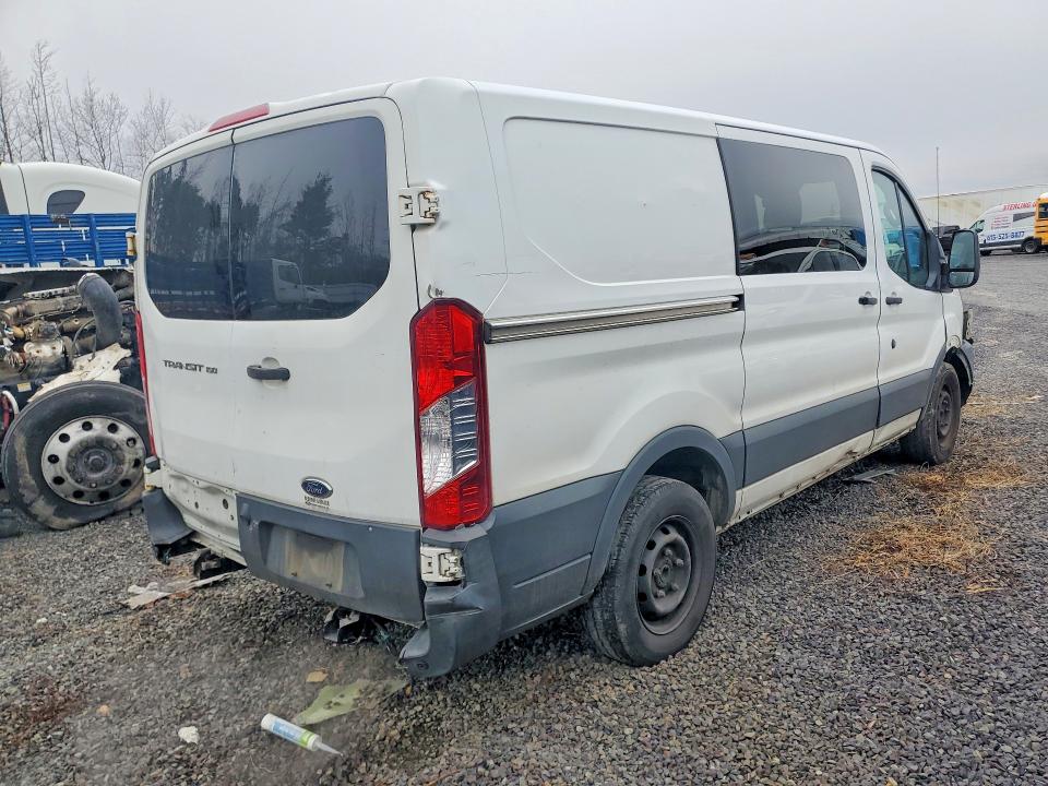 49791626 :رقم المزاد ، 1FTYE1YM5HKA56758 vin ، 2017 Ford Transit مزاد بيع