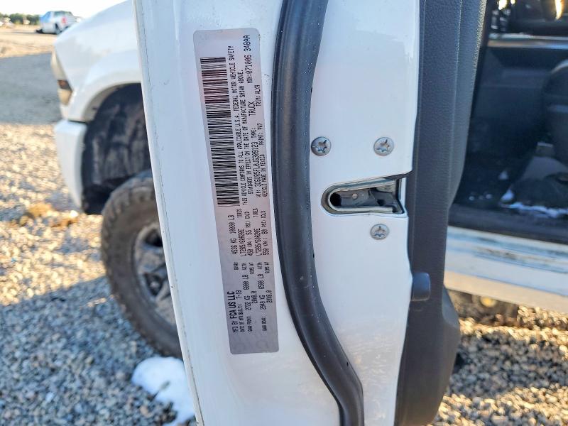75412435 :رقم المزاد ، 3C6UR5FL0JG309123 vin ، 2018 Ram 2500 مزاد بيع