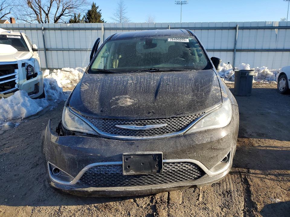 Продаж на аукціоні авто 2018 Chrysler Pacifica, vin: 2C4RC1FG2JR279144, номер лоту: 76496095