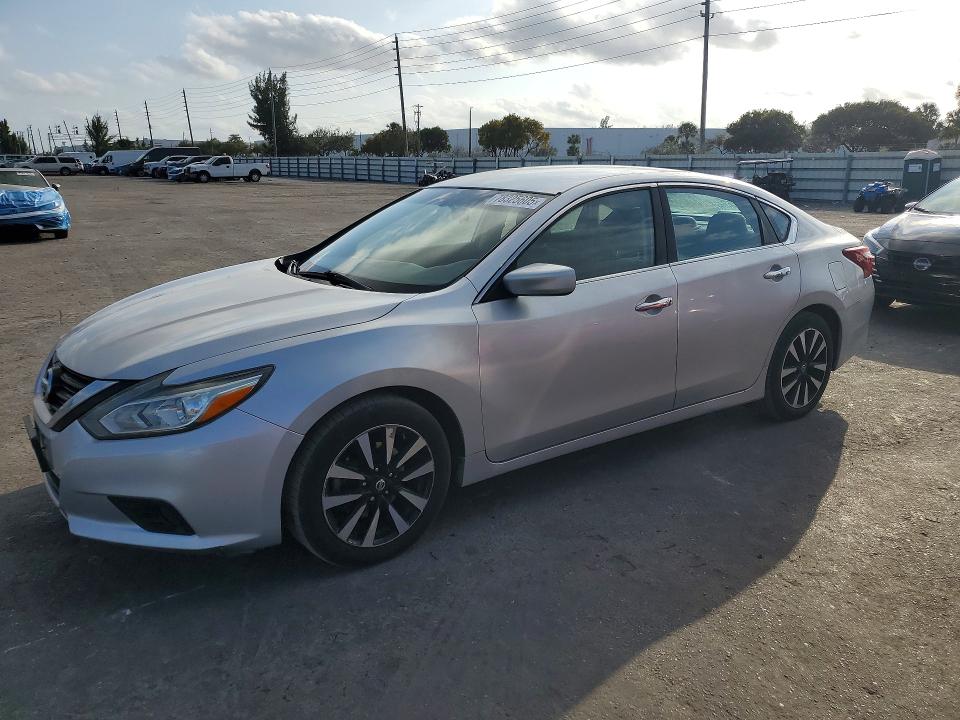 Продаж на аукціоні авто 2018 Nissan Altima 2.5, vin: 1N4AL3AP6JC234965, номер лоту: 78325605