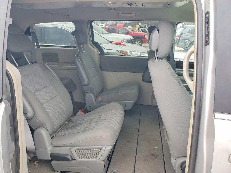 2010 Chrysler Town & Country მანქანა იყიდება აუქციონზე, vin: 2A4RR5D16AR289156, აუქციონის ნომერი: 77989815