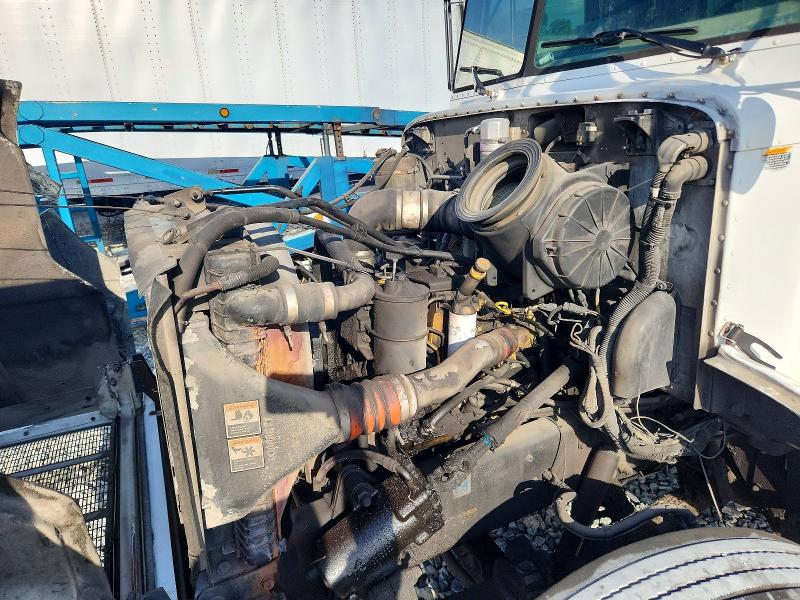 2002 Peterbilt 330 მანქანა იყიდება აუქციონზე, vin: 2NPNHD7X72M556314, აუქციონის ნომერი: 78335975