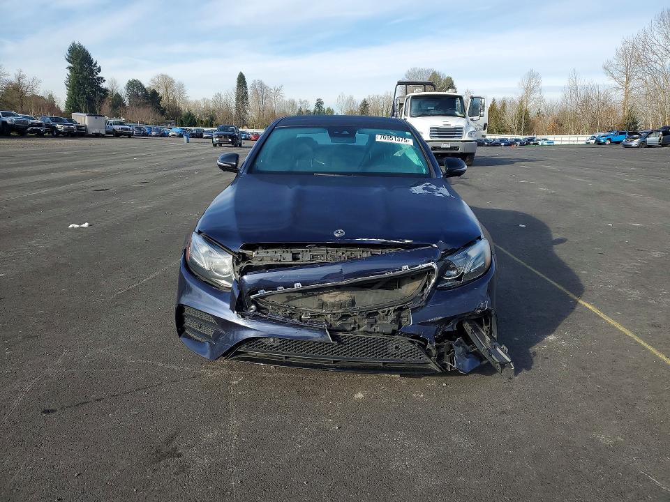 76951375 :رقم المزاد ، WDDZF6BB7KA588005 vin ، 2019 Mercedes-benz E مزاد بيع