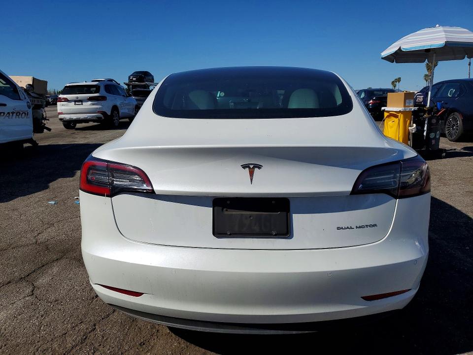 77019575 :رقم المزاد ، 5YJ3E1EB2NF253585 vin ، 2022 Tesla Model 3 مزاد بيع