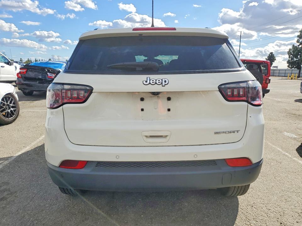 78079965 :رقم المزاد ، 3C4NJCAB6JT250867 vin ، 2018 Jeep Compass مزاد بيع