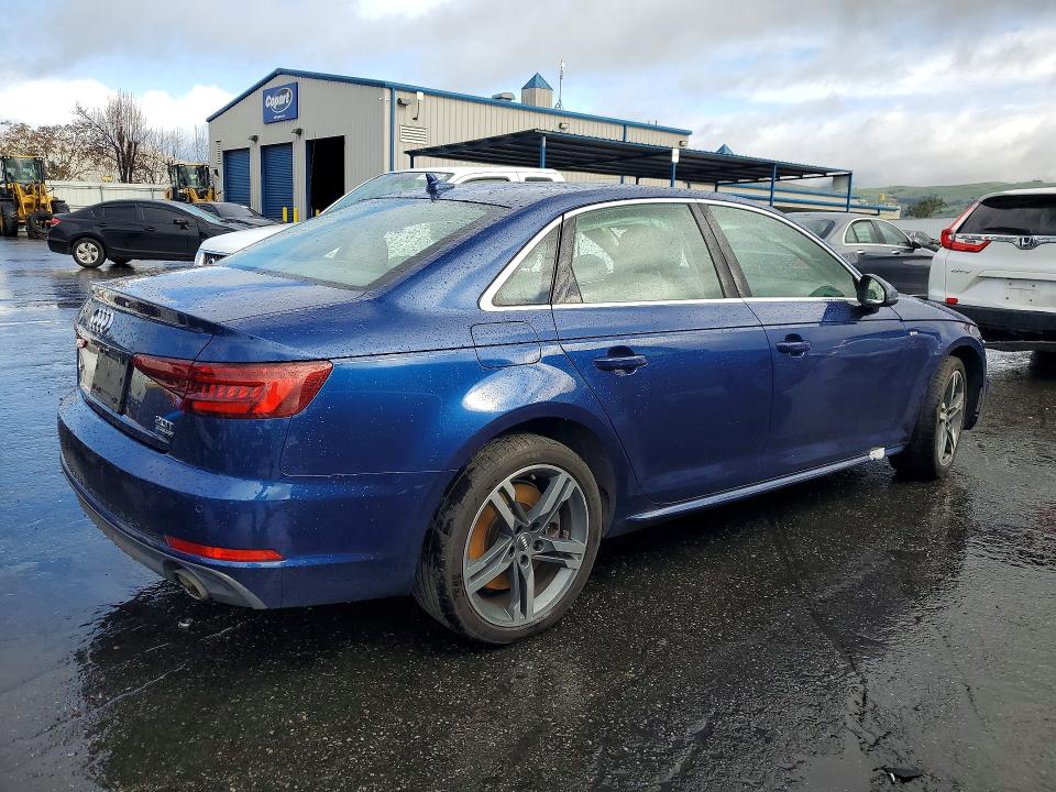 Продажа на аукционе авто 2018 Audi A4, vin: WAUENAF47JN001073, номер лота: 77522545