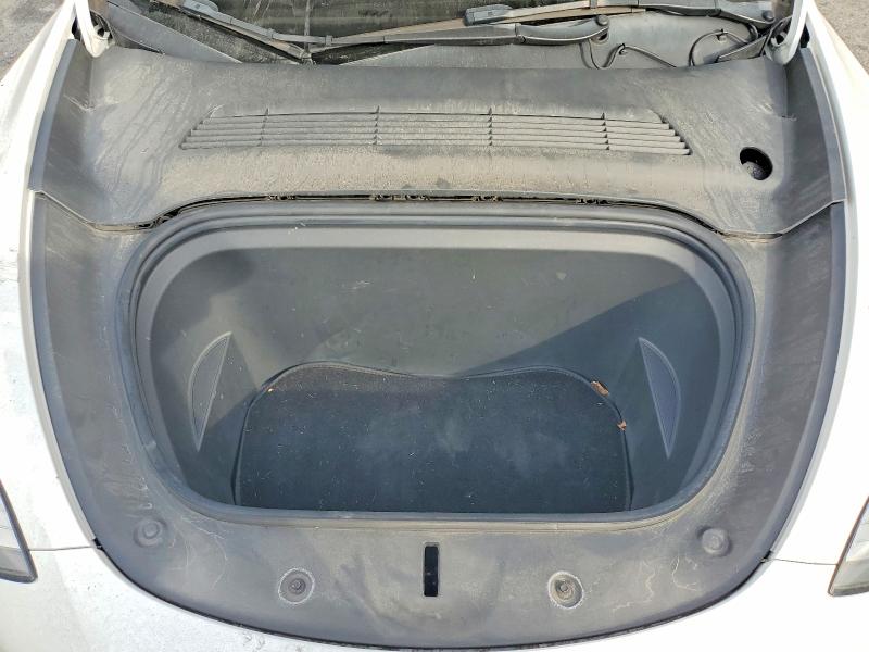 76266975 :رقم المزاد ، 5YJYGDEE0MF231854 vin ، 2021 Tesla Model Y مزاد بيع