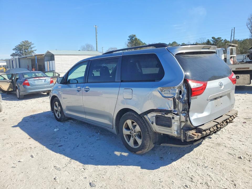 2015 Toyota Sienna მანქანა იყიდება აუქციონზე, vin: 5TDKK3DC4FS540482, აუქციონის ნომერი: 75618875
