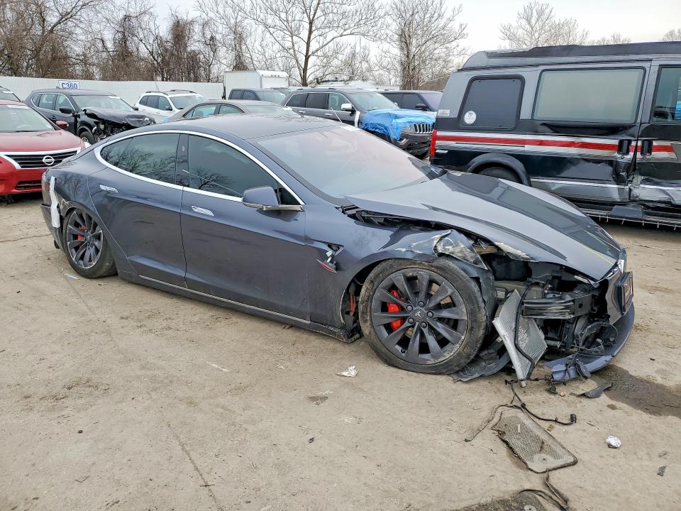 Продажа на аукционе авто 2019 Tesla Model S, vin: 5YJSA1E46KF337672, номер лота: 77826155